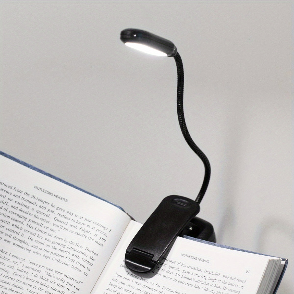 [Desk Lamp For Home & Workspace] 1pc Adjustable LED Desk Lamp with Clip | Battery-Powered, Push Button Control | Ergonomic for Reading, Bedside, Office | Modern Minimalist Lighting