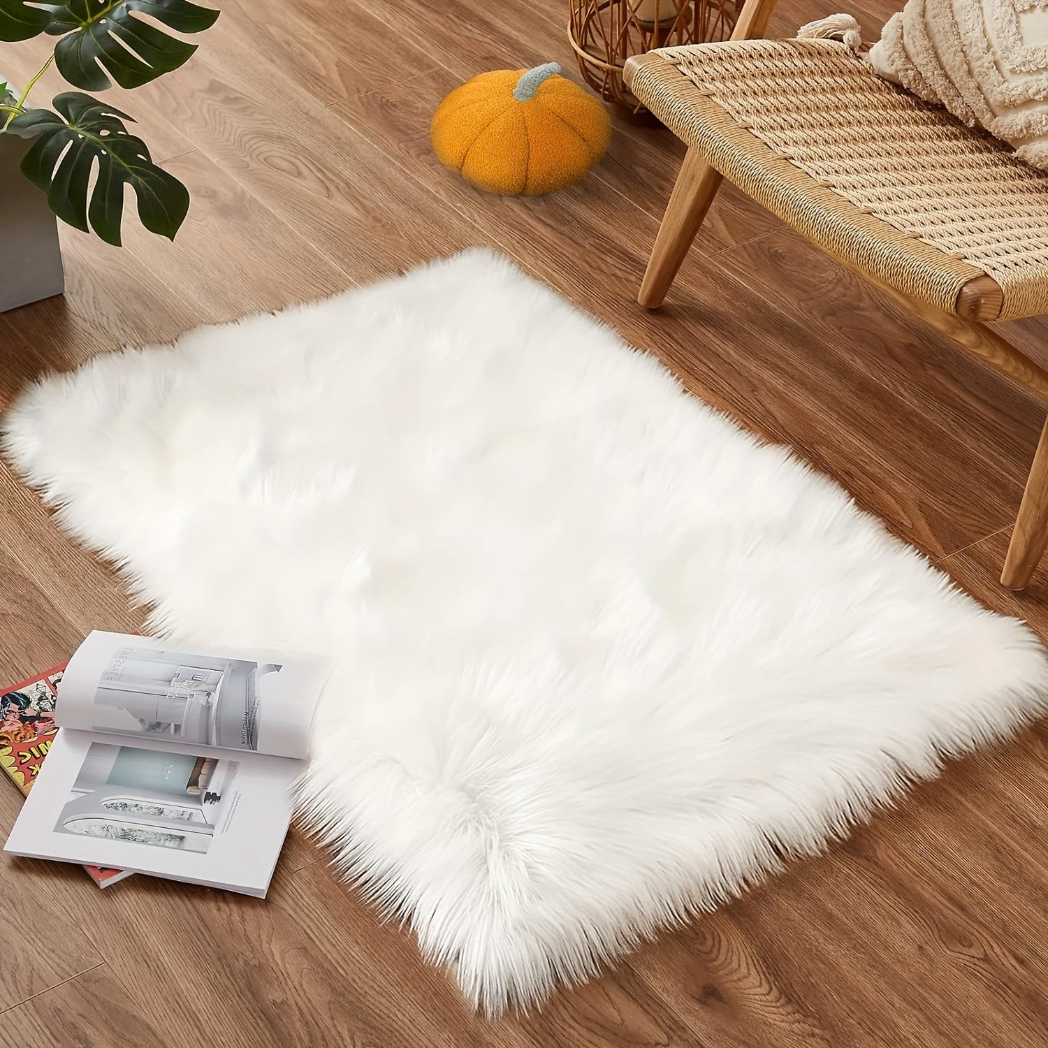1pc Soft Fluffy Faux Fur Area Rug, Non-Slip Polyester Plush Mat, Cozy Bedside Carpet for Living Room, Bedroom, Study, Vanity, Home Decor, Christmas, Dry Clean Only
