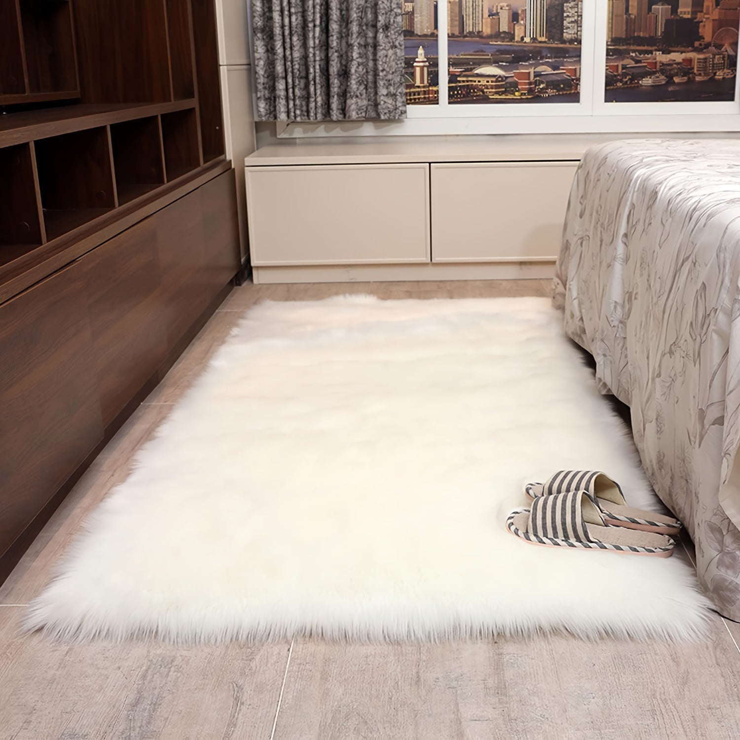 1pc Soft Fluffy Faux Fur Area Rug, Non-Slip Polyester Plush Mat, Cozy Bedside Carpet for Living Room, Bedroom, Study, Vanity, Home Decor, Christmas, Dry Clean Only